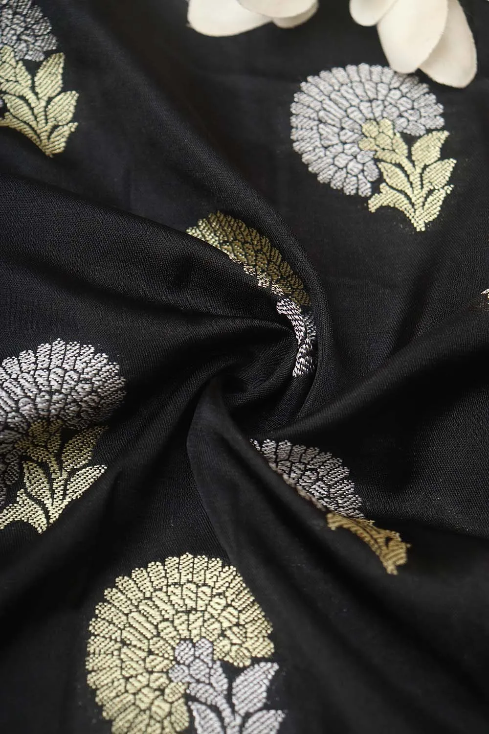 Black Banarasi Silk Sona Roopa Fabric ( 0.5 Mtr )