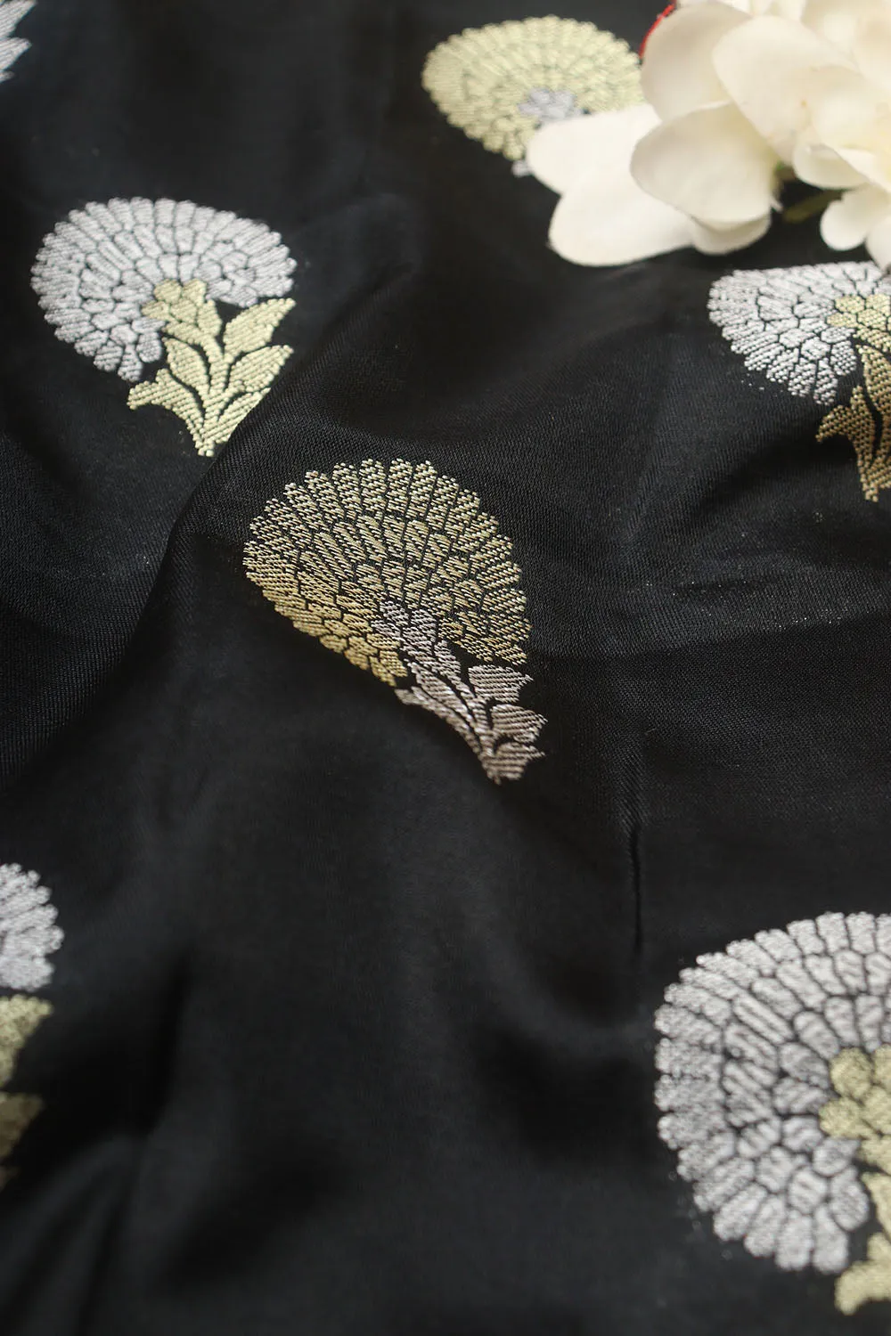 Black Banarasi Silk Sona Roopa Fabric ( 0.5 Mtr )