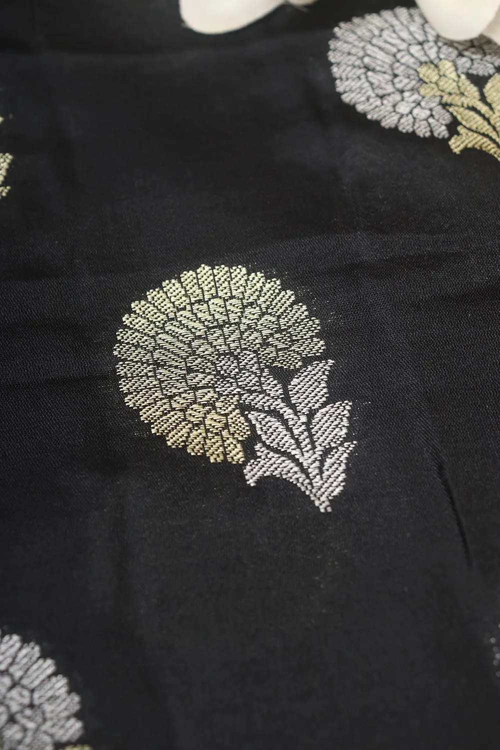 Black Banarasi Silk Sona Roopa Fabric ( 0.5 Mtr )