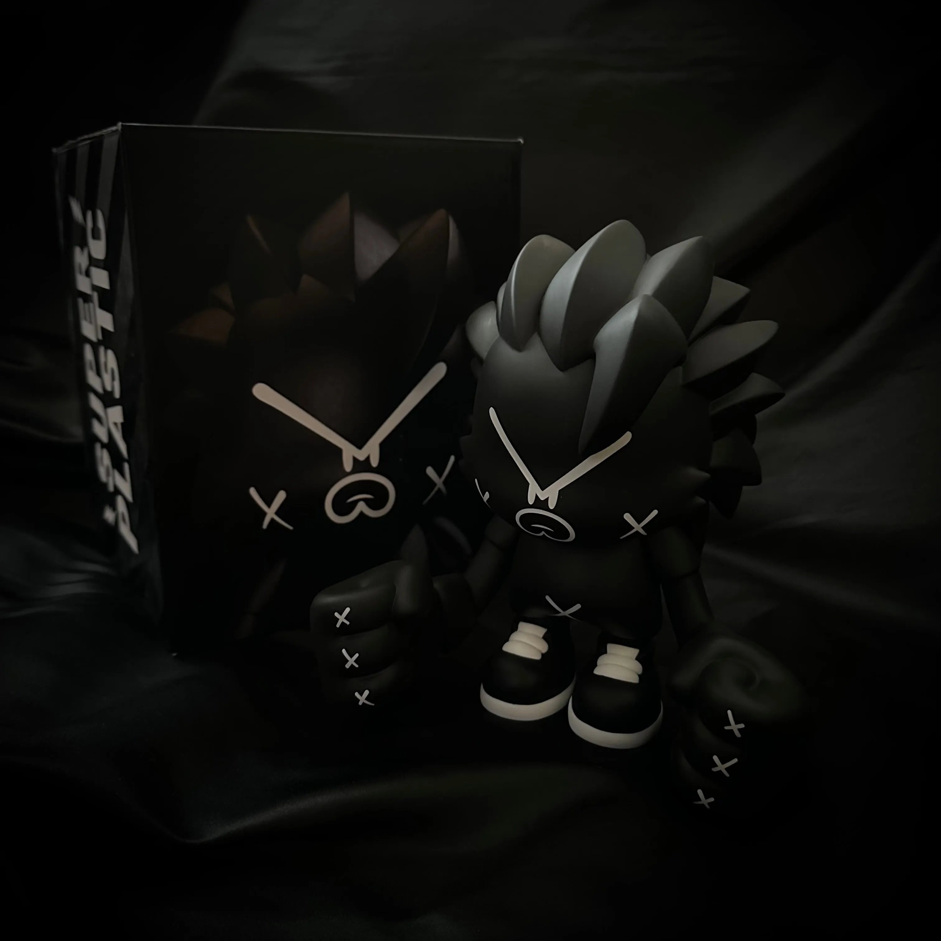 KNUCKLE DUSTER SHADOW BOXER